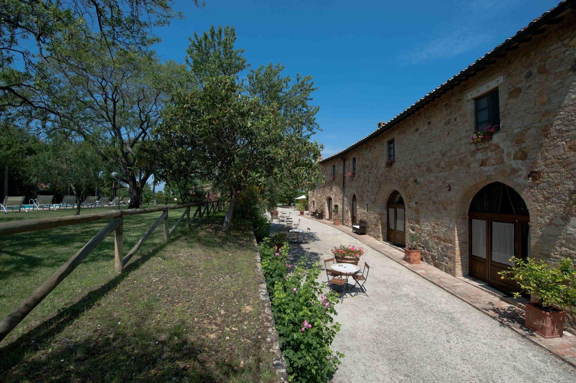 Sarna Residence San Quirico dʼOrcia Buitenkant foto